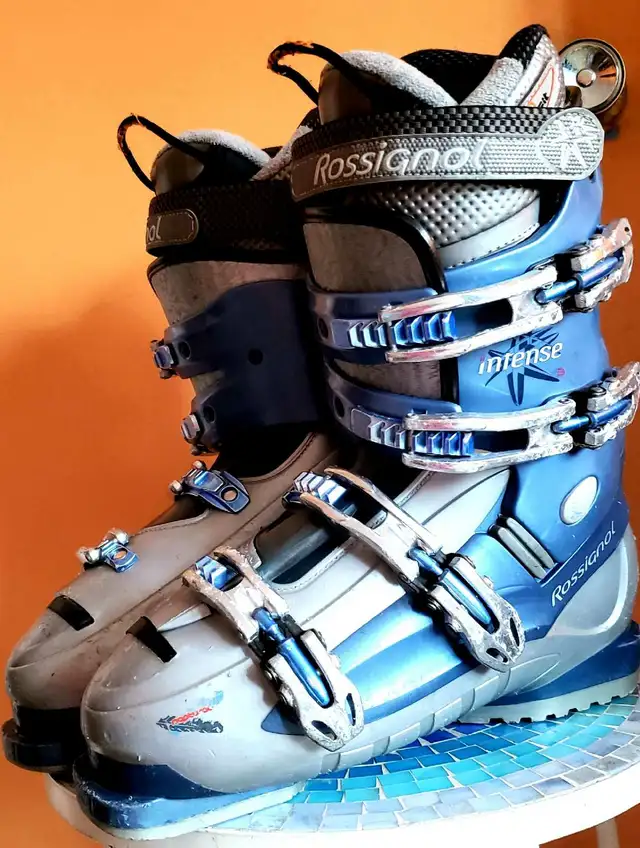 Bottes de skis alpin Rossignol Intense taille 26.5. in Ski in City of Montréal - Image 4
