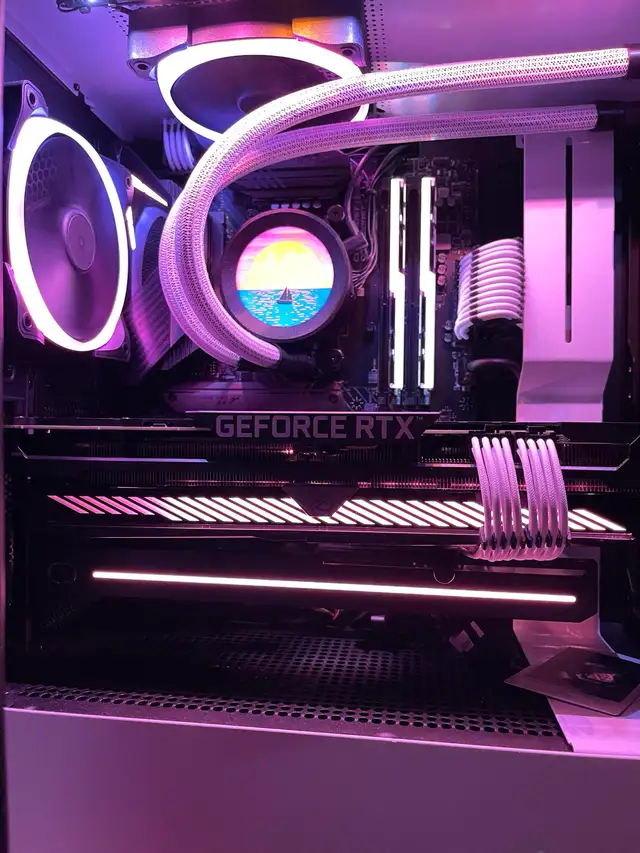 *MINT* RTX 3080Ti ROG STRIX in System Components in Markham / York Region - Image 2