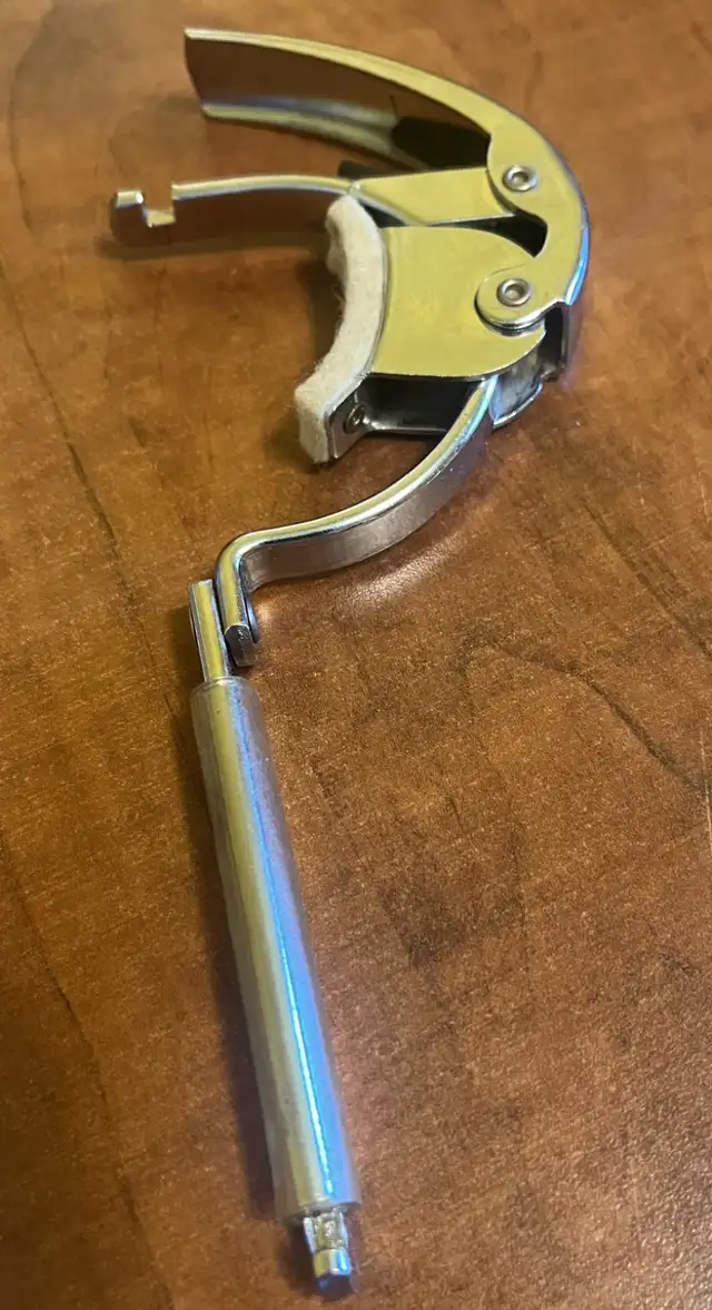 Vintage Hamilton Chrome Guitar Capo in String in City of Halifax - Image 5