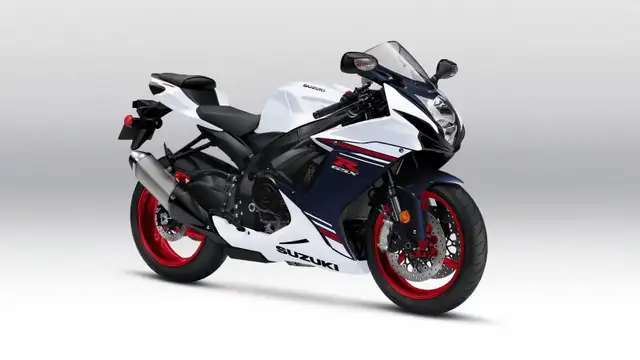 New 2025 Suzuki GSX-R 750 SuperSport Finance $129 Bi-Weekly in Sport Bikes in Lloydminster - Image 2