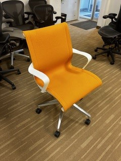 Herman Miller Setu ergonomic office chair (Various colours) in Chairs & Recliners in City of Toronto - Image 2
