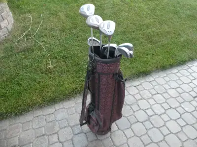 Ladies Right Hand Golf Club set and golf bag, View more