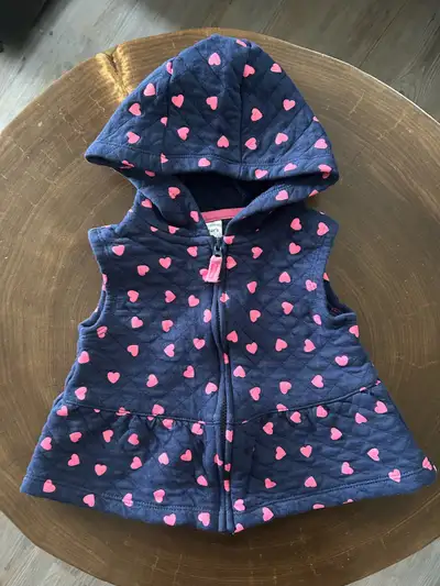 Carters brand. Size 18m. Pickup St Boniface