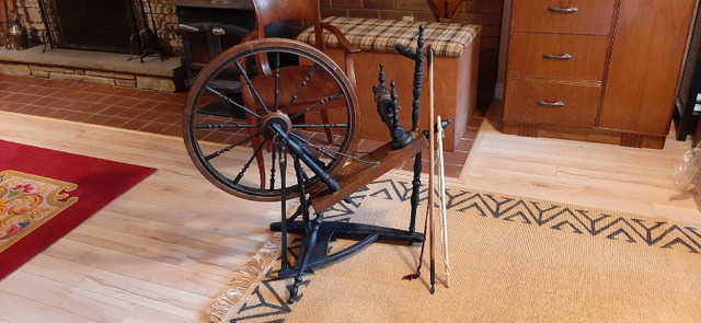 Antique Finnish Spinning Wheel  in Arts & Collectibles in City of Toronto