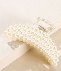 White faux pearl hair clip