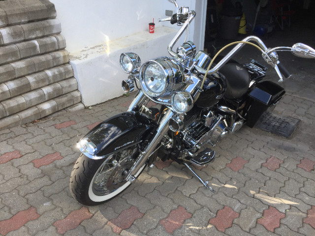 moto harley road king dans Utilitaires et de promenade  à Longueuil/Rive Sud - Image 3