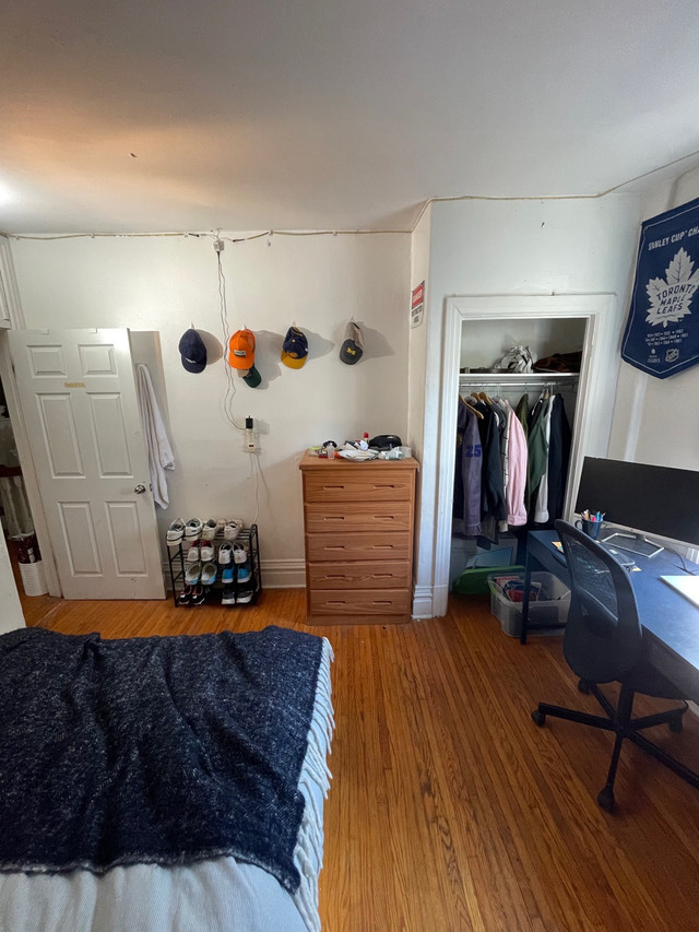 Room for queens students over summer in Room Rentals & Roommates in Kingston