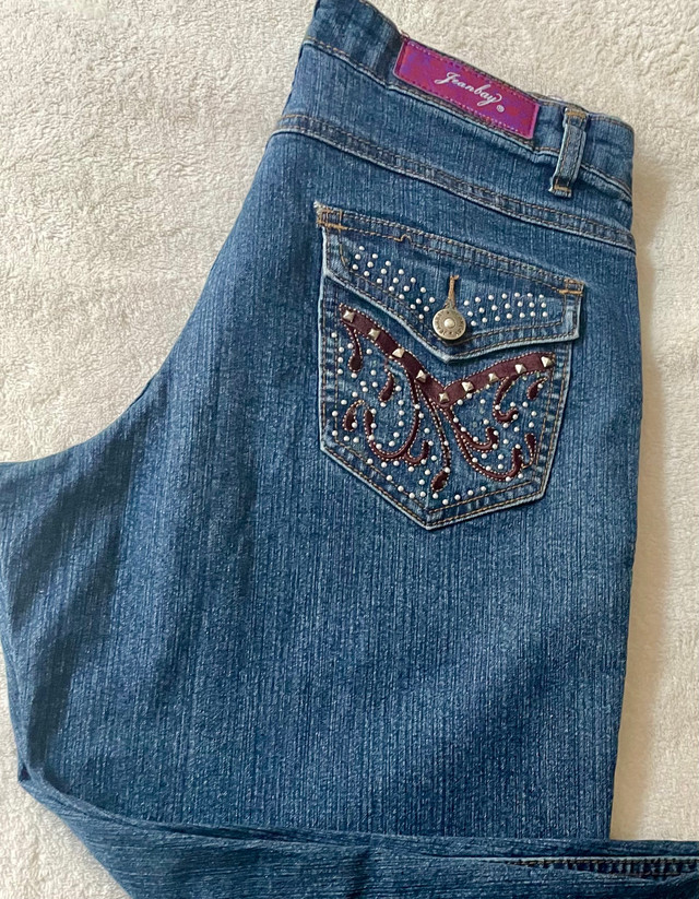 New Vintage Jeans!  in Women's - Bottoms in Banff / Canmore - Image 2