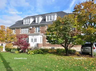 Classic 2 Bedroom, Large Toronto Apartment! Brick Walkup.