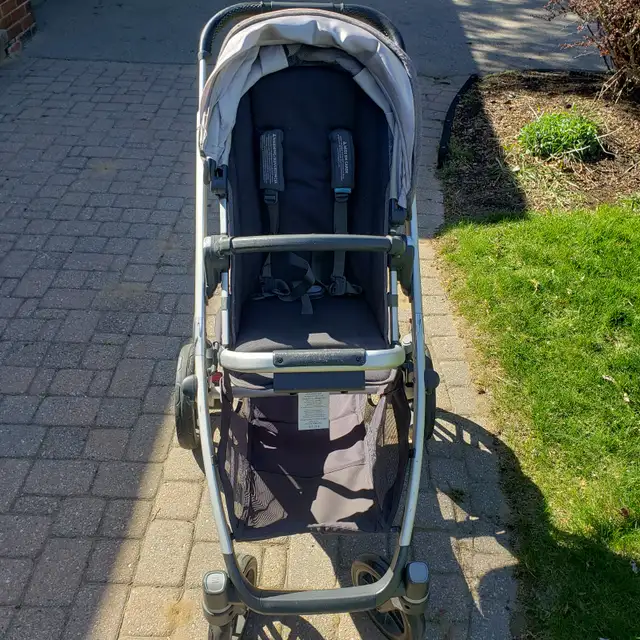 UPPAbaby Vista Stroller in Strollers, Carriers & Car Seats in Mississauga / Peel Region - Image 3