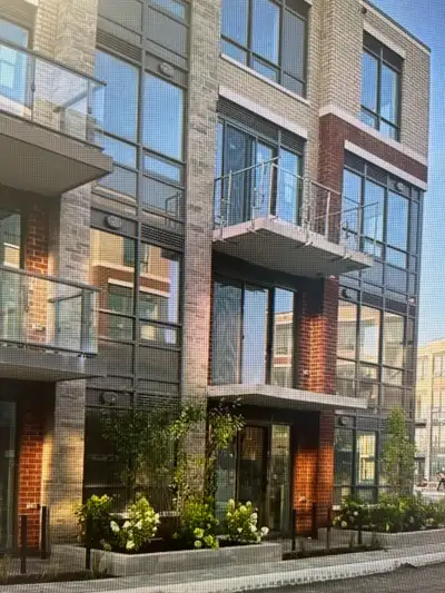 95 Attmar Drive, Brampton--Welcome to this beautifully designed 1-bedroom condo in a prime Brampton...