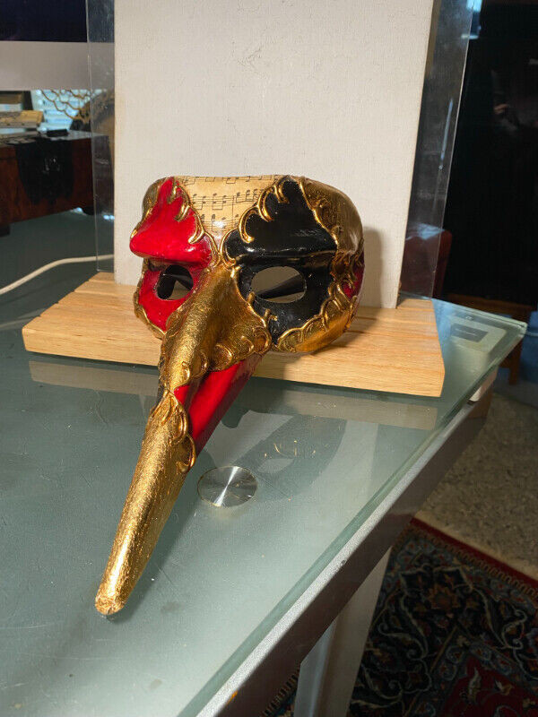 La Maschera del Galeone Hand Painted Venetian Mask Made in Venic in Arts & Collectibles in Vancouver - Image 3