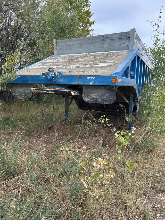 Gravel trailer in Heavy Equipment in Grande Prairie - Image 4