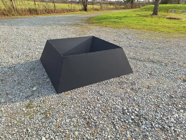 Bbqs and firepit  inserts in BBQs & Outdoor Cooking in Peterborough - Image 11