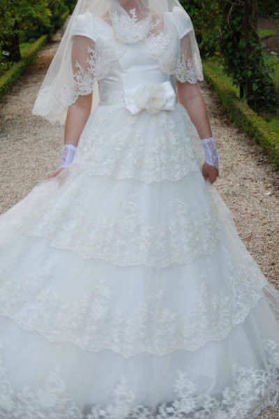 Magnifiques ROBE DE MARIEE Tissue Italienne Haute Qualité dans Mariage  à Longueuil/Rive Sud
