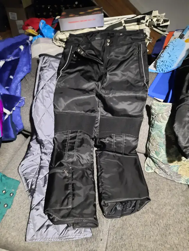Leather jacket in Women's - Tops & Outerwear in Ottawa - Image 7
