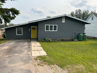 124 First Ave, Hornepayne, ON - Great family home with upgrades