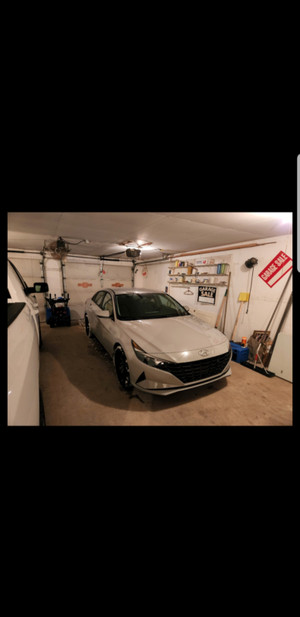 2023 Hyundai Elantra Essential