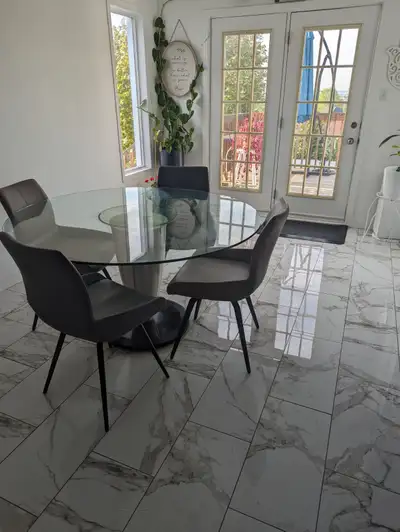 Furnished Modern Home in Gatineau
