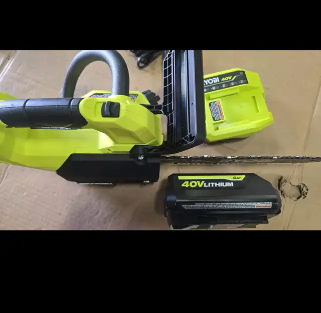 Ryobi 40V HP Brushless 12 in. Top Handl Battery Chainsaw 4.0 Bat in Power Tools in Hamilton - Image 10
