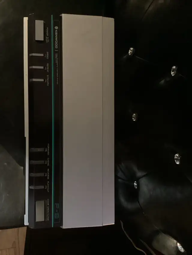 Vintage Kenwood P-9 Vertical Linear Tracking Turntable Record  in Other in City of Toronto - Image 5