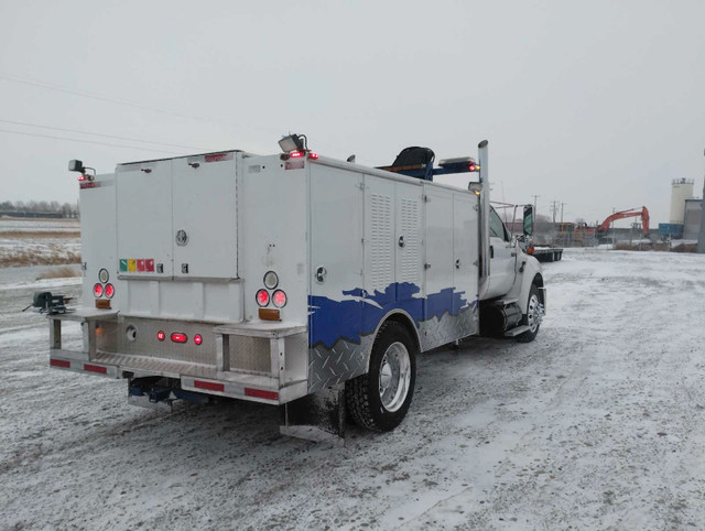 2006 F650 Service Truck in Heavy Trucks in Lethbridge - Image 2