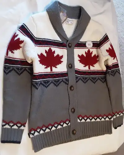 Small Canada Maple Leaf Nordic Sweater Cardigan Canadiana NEW, View more