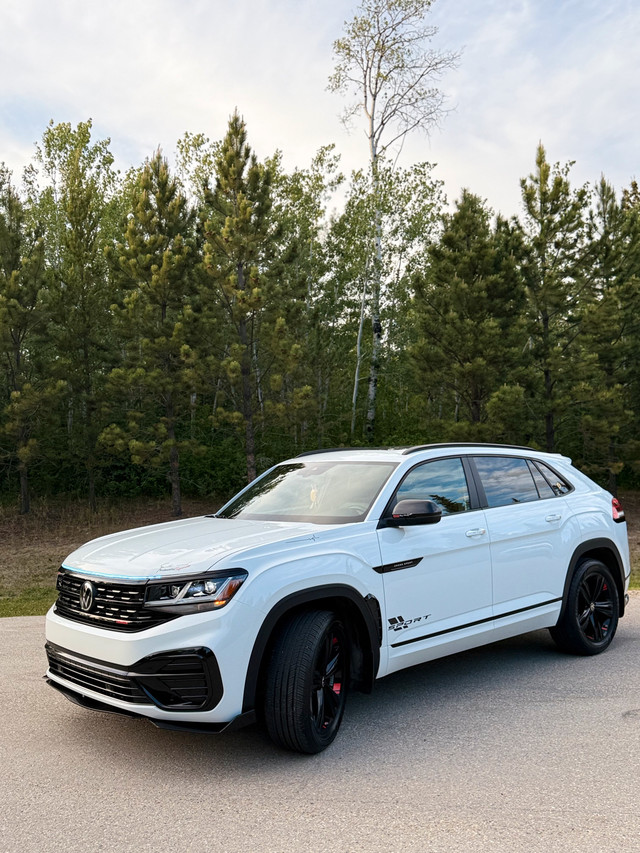 2023 Volkswagen Atlas Cross Sport Black Edition in Cars & Trucks in Grande Prairie