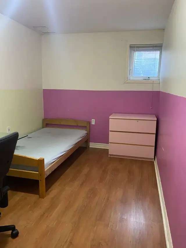 Near York University - Room for Rent in Room Rentals & Roommates in City of Toronto - Image 7