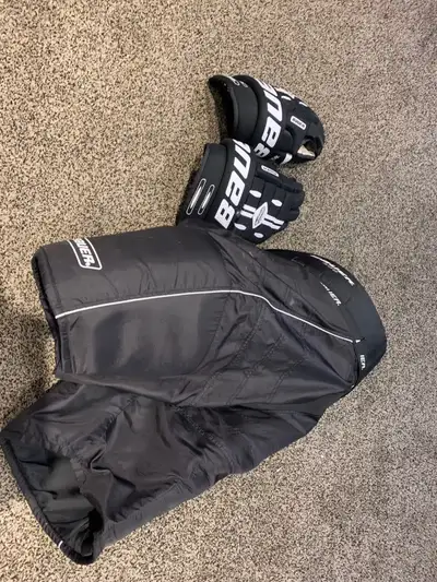 A great deal on lightly used hockey pants and gloves. In great shape, bought them off Kijiji but the...