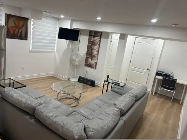 3 Bedroom 2 washroom plus den Basement apartment in Ontario in Canada - Image 2