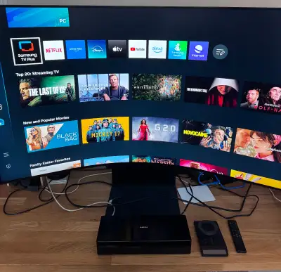 SAMSUNG Odyssey Ark 55-Inch Curved Gaming Screen, View more