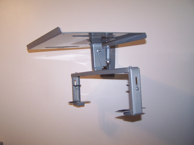 TV Wall Mount, Old CRT Model Style in Video & TV Accessories in Edmonton - Image 4