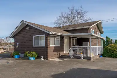 3 bedroom house for rent on acreage. House has been updated, plenty of parking. Pet friendly. Ideal...