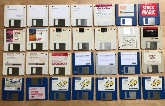 28 Floppy 3.5” Disks for Apple Macintosh, Working dans Ordinateurs de bureau  à Ville de Montréal