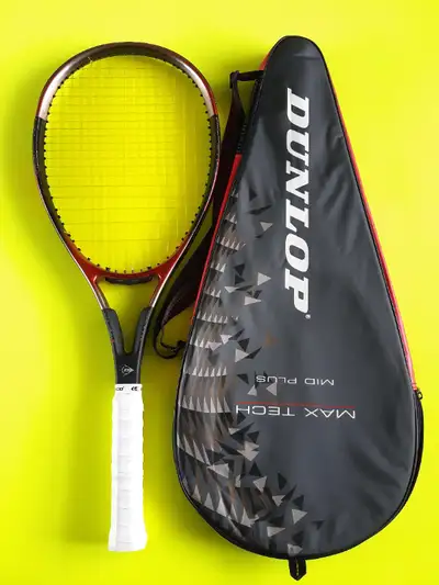 RAQUETTE DE TENNIS DUNLOP VIS PRO LINEAR 110 graphite prise