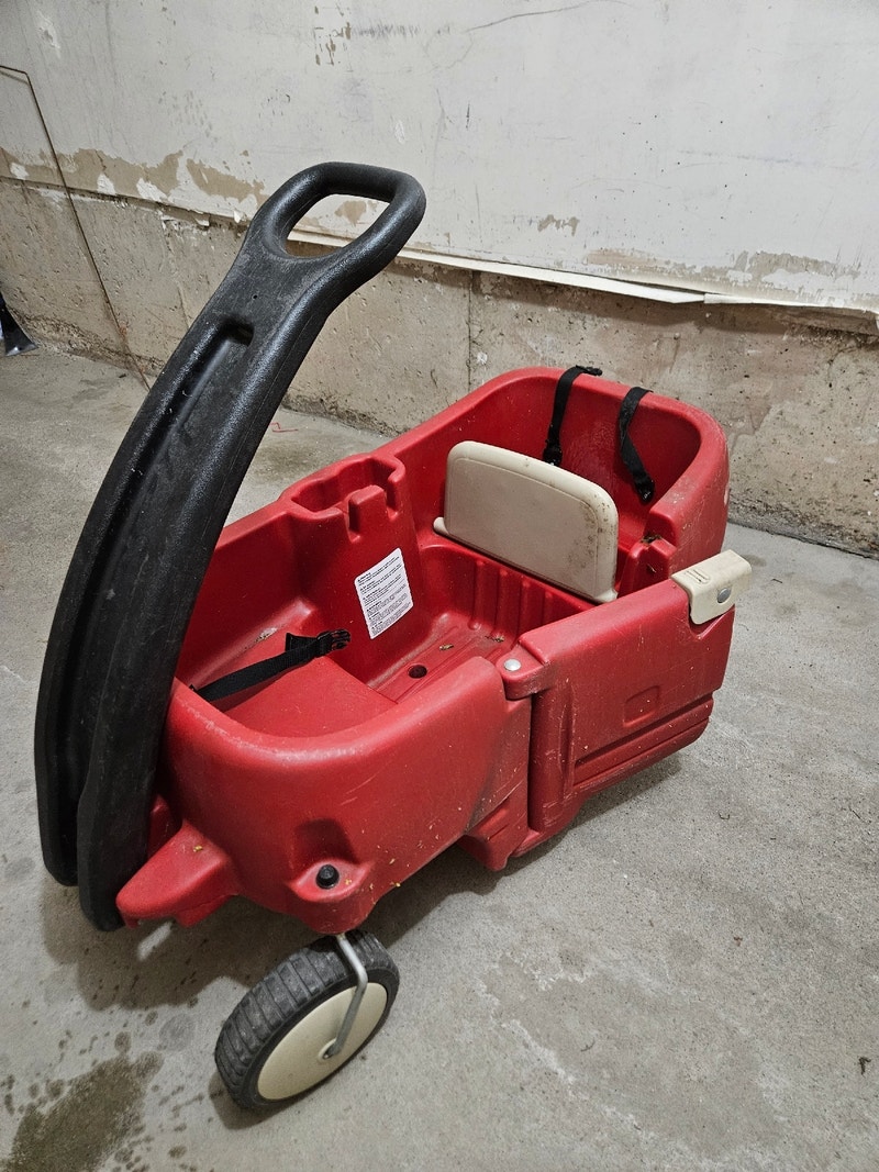 step 2 kids wagon Toys & Games Mississauga / Peel Region Kijiji