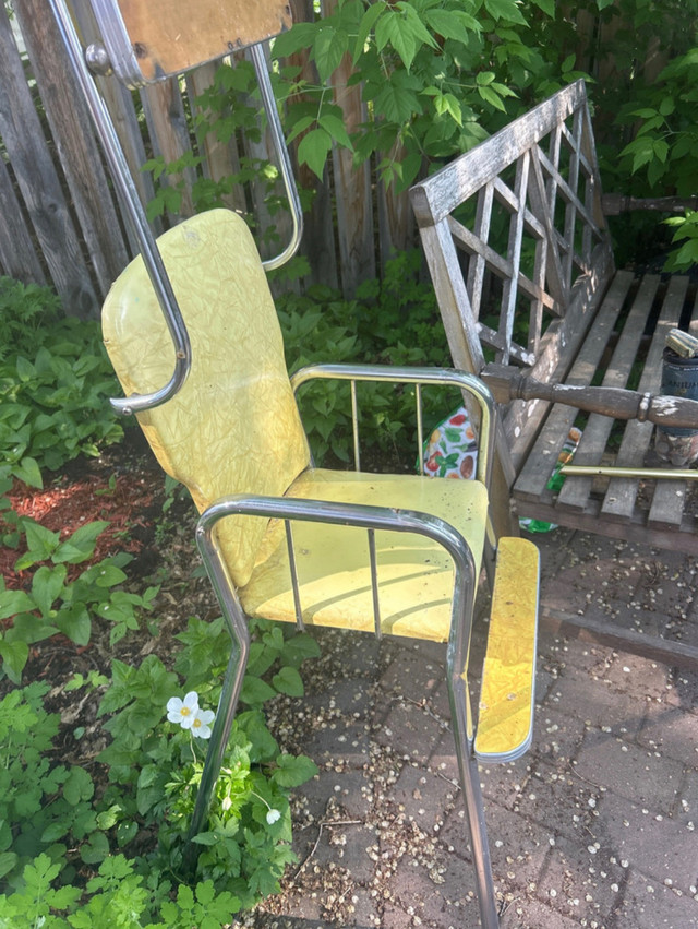 Vintage 1950s high chair chrome & yellow in Feeding & High Chairs in Saskatoon - Image 2