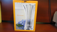 Nachtmann Saphir 10. 6 -Inch Crystal Vase NEW