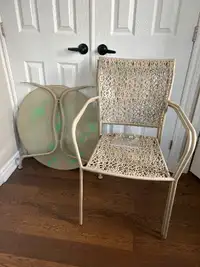 metal chairs and table patio set