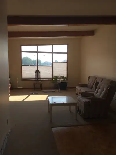 Room for rent near university of Calgary / foothills medical cen