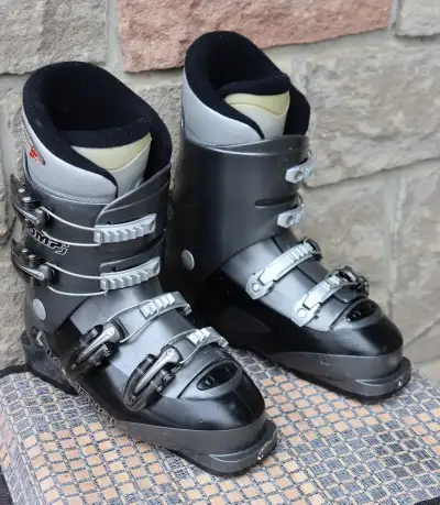 Rossignol Comp J4 Junior Ski Boots – Size 22.5 (US 3.5–4.5) – 4, View more