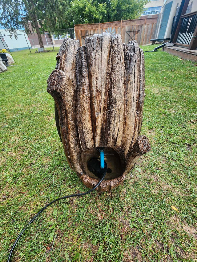 2 Foot Electric Concrete Garden Water Fountain  in Outdoor Décor in St. Catharines - Image 4