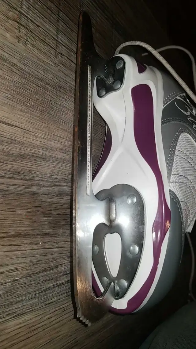 Bladerunner Vela XT  IceSkates   Size US: 5 Female in Skates & Blades in Ottawa - Image 7