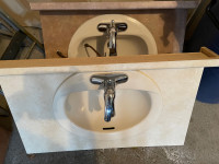FIVE Vanity sinks + faucets - No chips/scratches - Post reno