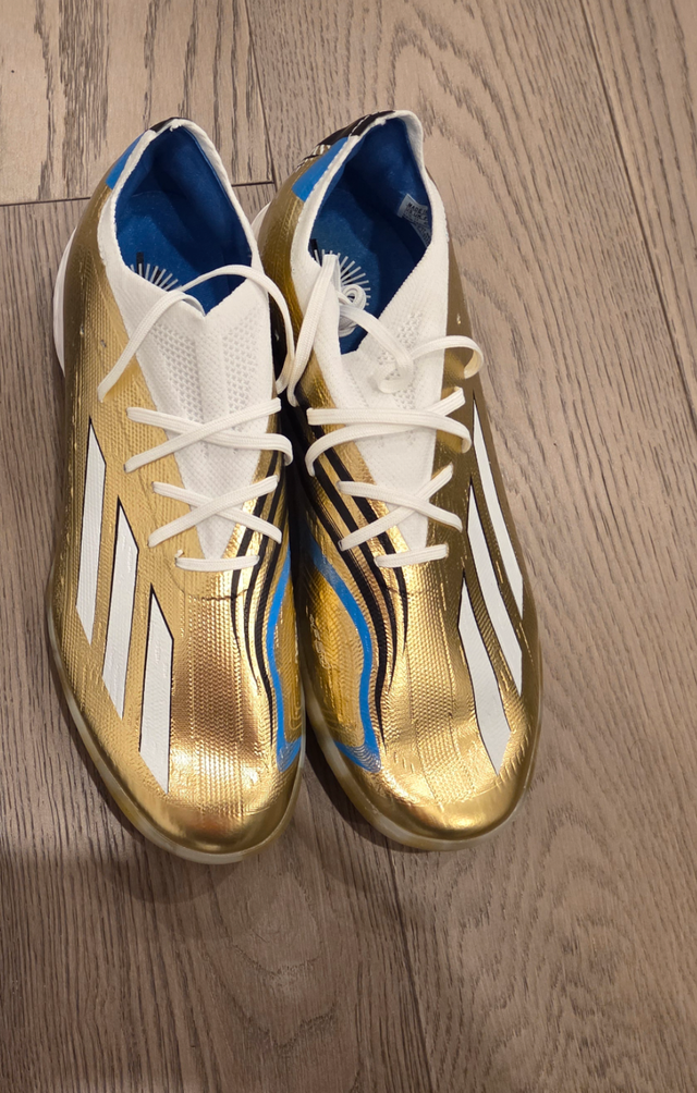 Messi “Leyenda" World Cup 2022 Turf Soccer Shoes Size 11.5