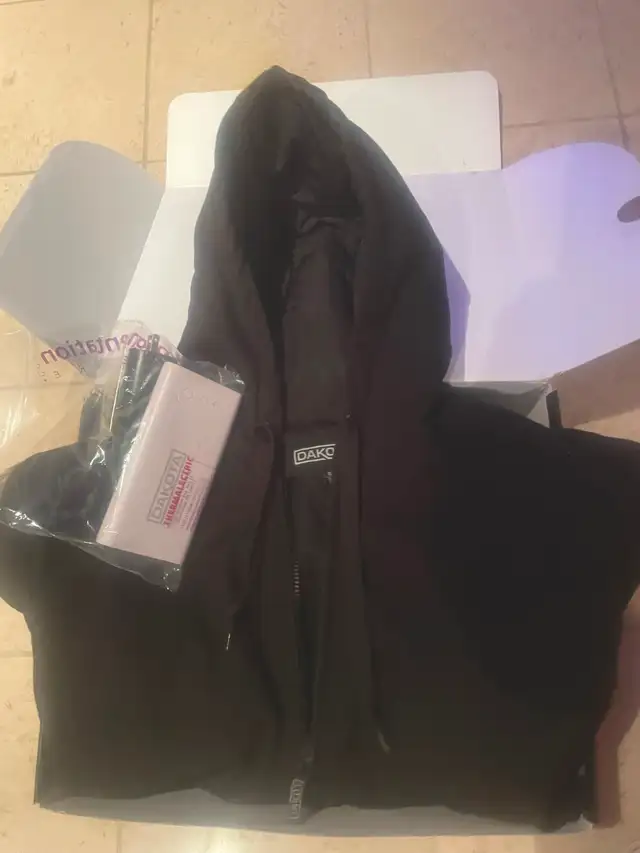 XL DAKOTA MEN HOOD DUCK JACKET COAT THERMAELECTRIC NEW IN BOX in Men's in Oshawa / Durham Region - Image 6