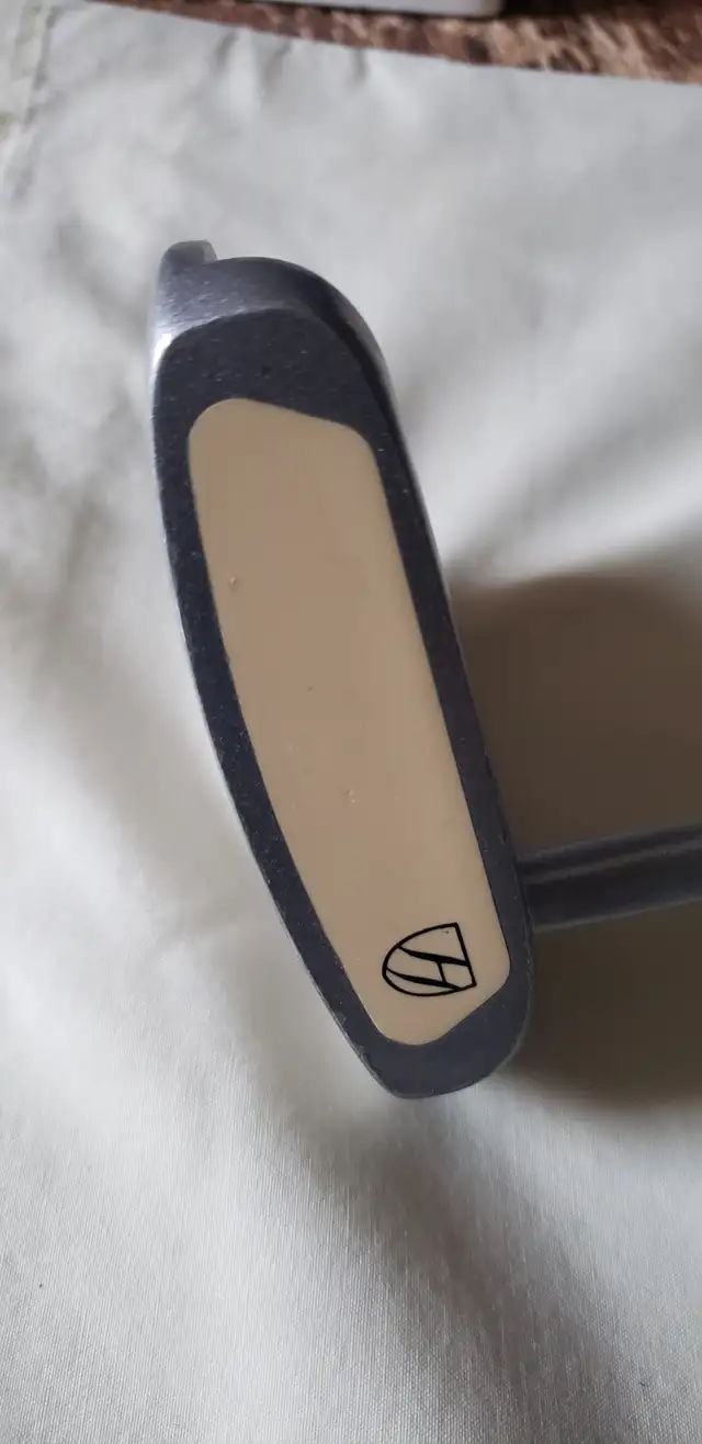 Heritage Golf Putter in Golf in Ottawa - Image 8