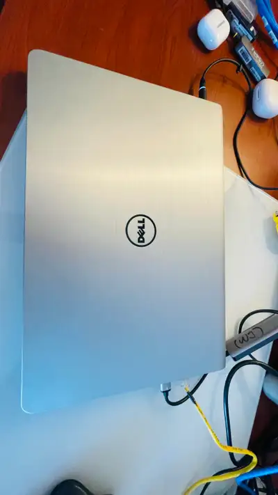 Recently switched to a macbook. Dell Insprion 5548 touch screen, 160GB HD, 16GB RAM. Battery is dead...