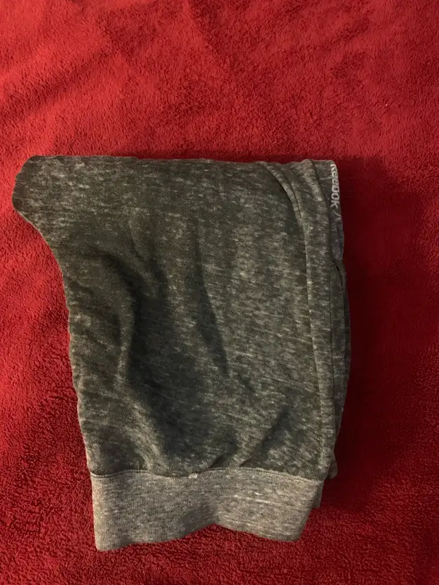 GRAY sweatpants(small-woman’s) in Women's - Bottoms in City of Toronto - Image 4